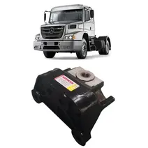 Coxim do Motor Traseiro 4 Furos MB Truck Bus (tarja Branca) 9582401818