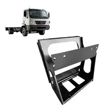 SUPORTE DO ESTRIBO - LE MB ACCELO 715 815 915 1016 1316 1317 9796607001