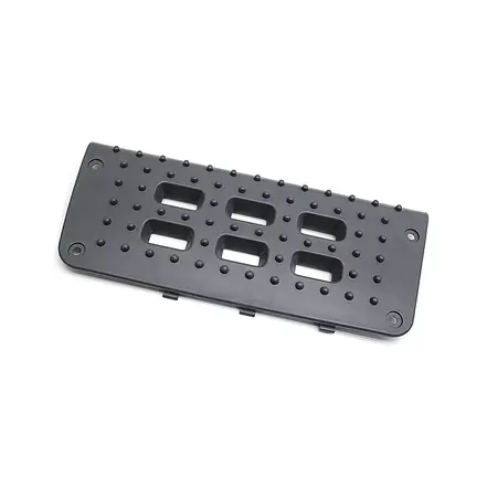Tapete do Estribo Central- LD Preto para Volkswagen Constellation 2T28216869B9