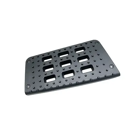 Tapete do Estribo Inferior Lado Esquerdo Preto para Volkswagen Constellation 2T28216819B9