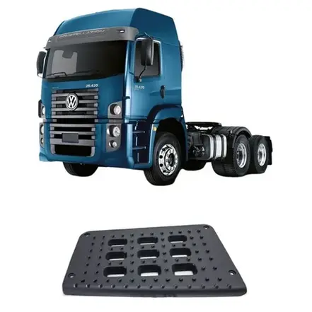 Tapete do Estribo Inferior - LE Cinza VW Constellation 2S28216814M2